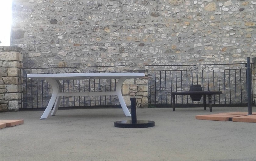 Location de vacances - Maison - Villa à Cornillon - Grande terrasse arrière