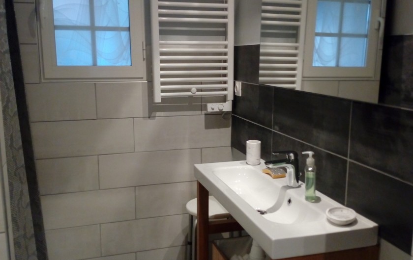 Location de vacances - Gîte à Vanzac - Salle  d'eau