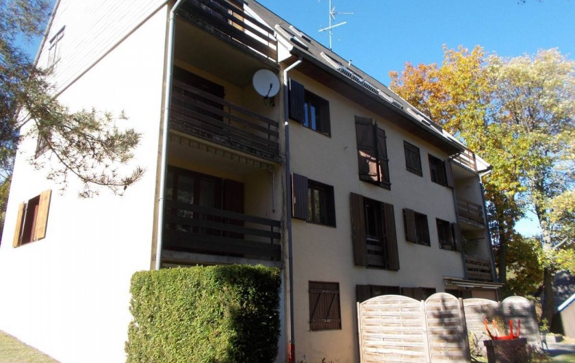 Location de vacances - Appartement à Labaroche - l'arrière de la résidence avec le balcon