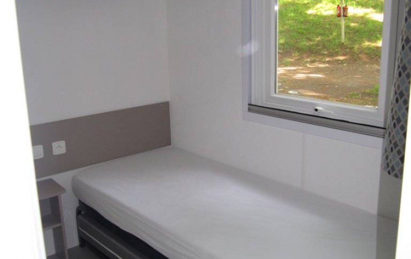 Location de vacances - Bungalow - Mobilhome à Saint-Brevin-les-Pins - Chambre 3, 2 lits simples, gigogne