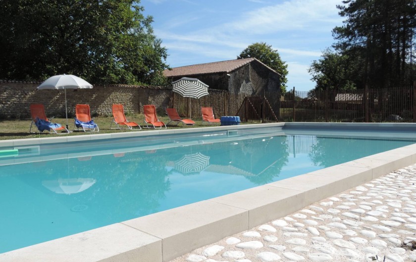Location de vacances - Château - Manoir à Montreuil-Bonnin - Piscine privée et sécurisée de  6m X 12 m