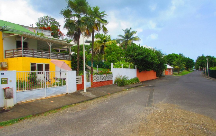 Location de vacances - Studio à Le Gosier - façade