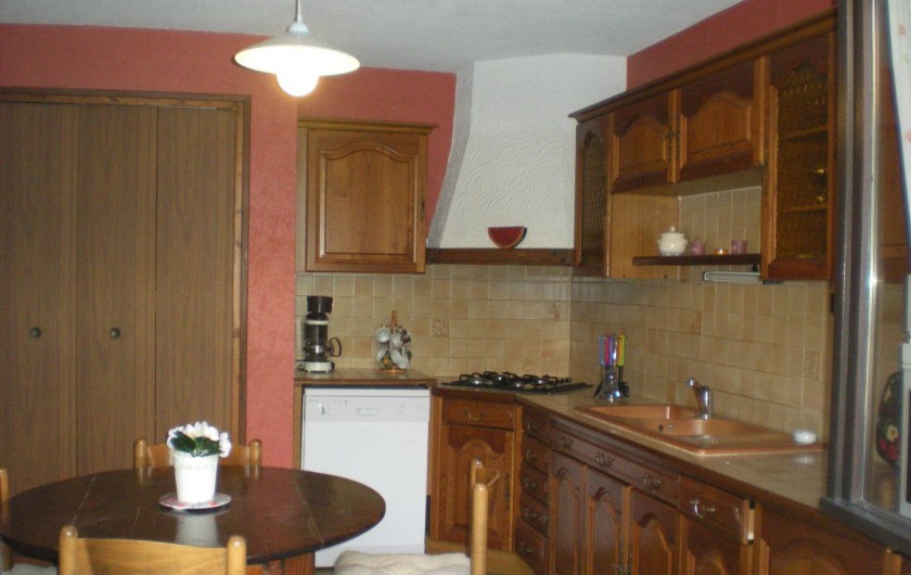 Location de vacances - Gîte à Gap - La cuisine sous un autre angle