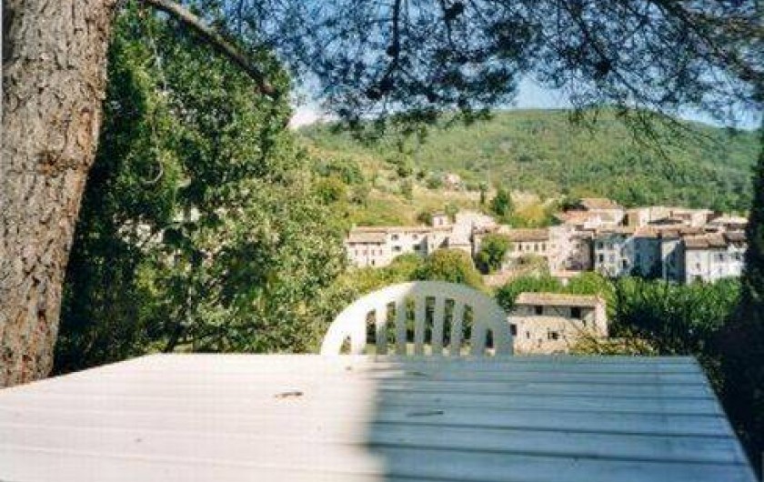 Location de vacances - Villa à Montferrat - vue sur le village