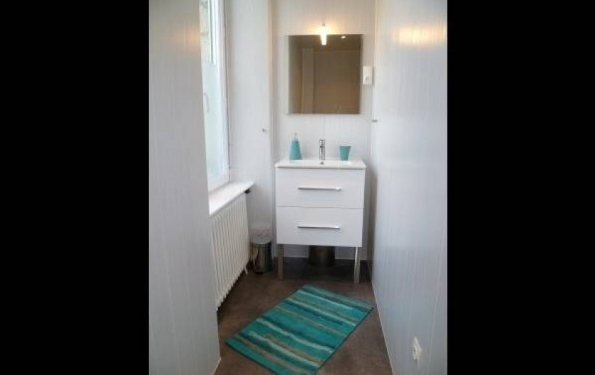 Location de vacances - Chambre d'hôtes à Guilvinec - Salle de douche/wc 1er étage