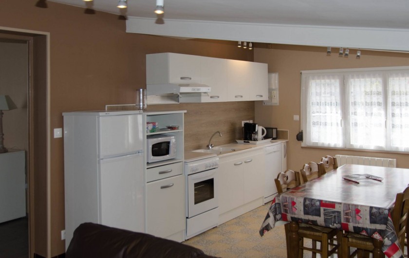 Location de vacances - Gîte à Huppy - Cuisine très bien équipée (lave-vaisselle, micro-ondes,...)