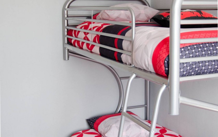 Location de vacances - Gîte à Huppy - Chambre enfants avec dressing