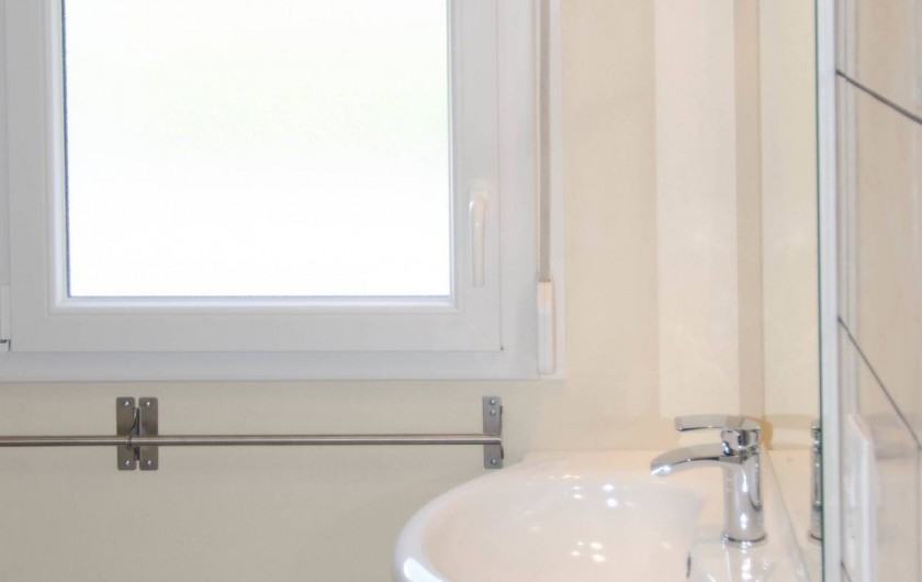Location de vacances - Gîte à Huppy - Salle d'eau (coin lavabo)