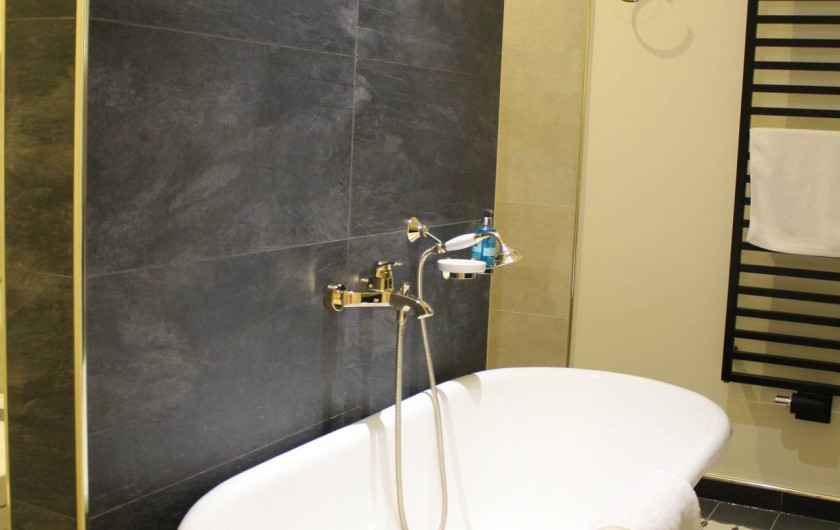 Location de vacances - Appartement à Bad Ems - Salle de bain avec baignoire rétro