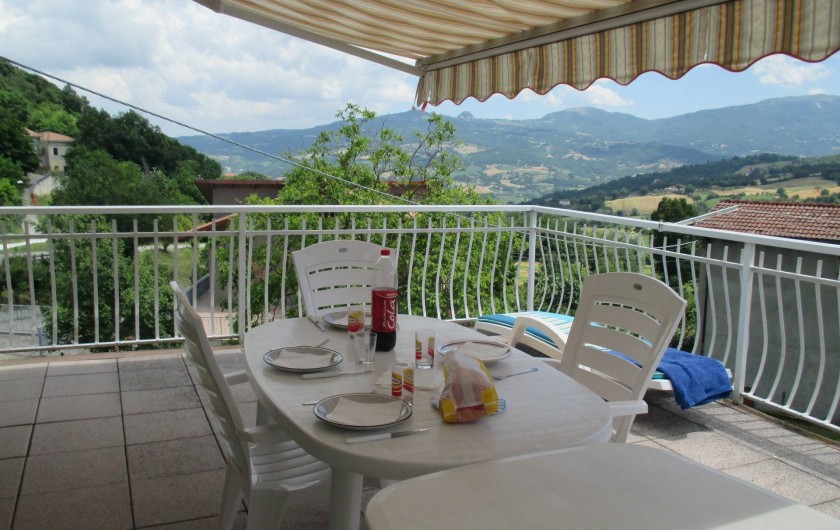 Location de vacances - Villa à Novafeltria - Terrase de 40m² pour profiter du paysage et des étoiles