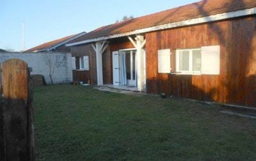 Location de vacances - Villa à Gujan-Mestras - petit maison de pêcheur en bardage bois traditionnel