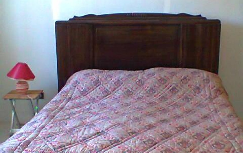 Location de vacances - Villa à Gujan-Mestras - chambre 1: lit double