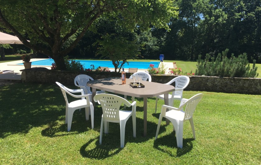 Location de vacances - Villa à Saint-Martin-des-Combes - Déjeuner sur l'herbe