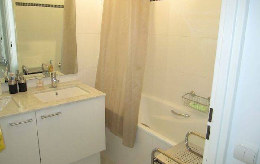 Location de vacances - Appartement à La Ciotat - Sale de bain