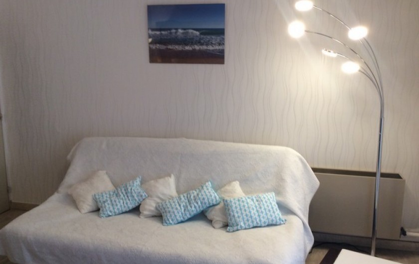 Location de vacances - Appartement à Cannes - Cannes beach- Salon . Canapé lit