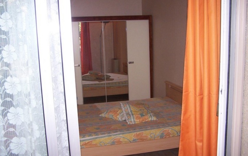 Location de vacances - Appartement à Cannes - Cannes beach-Chambre. Vue depuis  terrasse