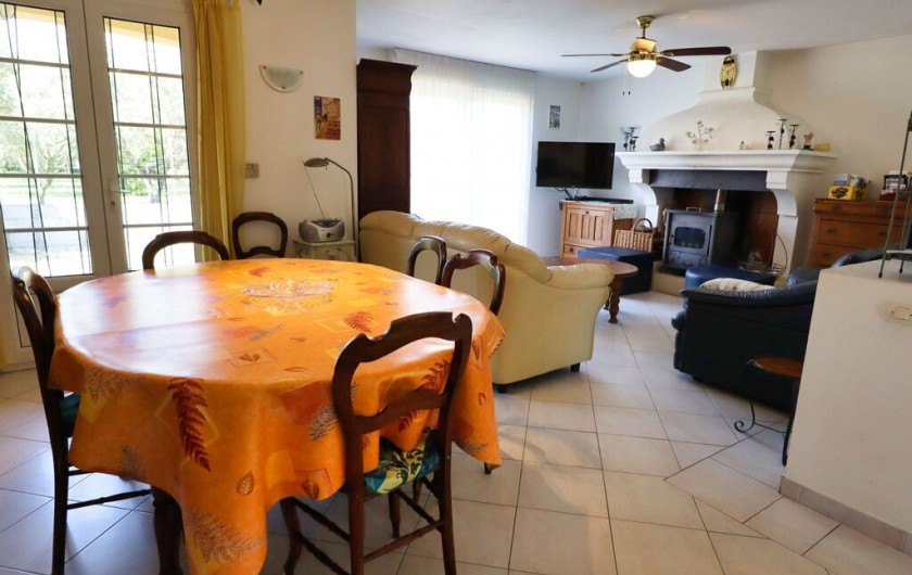 Location de vacances - Villa à Caromb - Salle à manger - salon