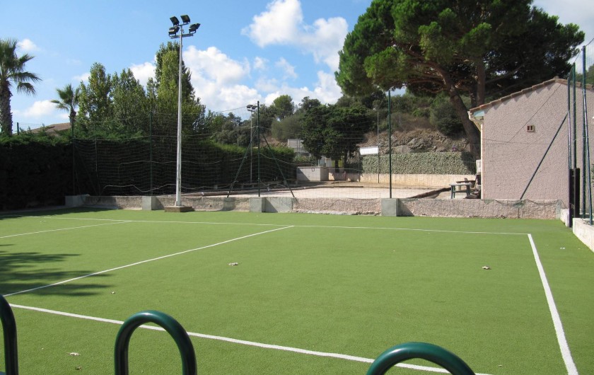 Location de vacances - Bungalow - Mobilhome à Saint-Aygulf - terrain de volley