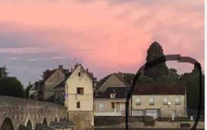 Location de vacances - Gîte à Faverolles-sur-Cher - Visuel du coté ville sur le gîte de la Plage