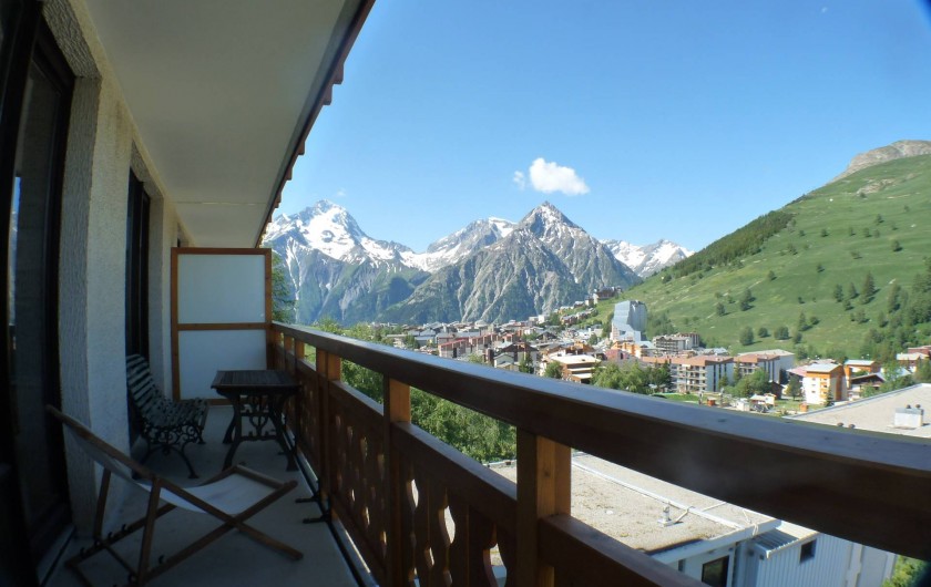 Location de vacances - Appartement à Les Deux Alpes - grand balcon au soleil dés11h  jusqu'au coucher
