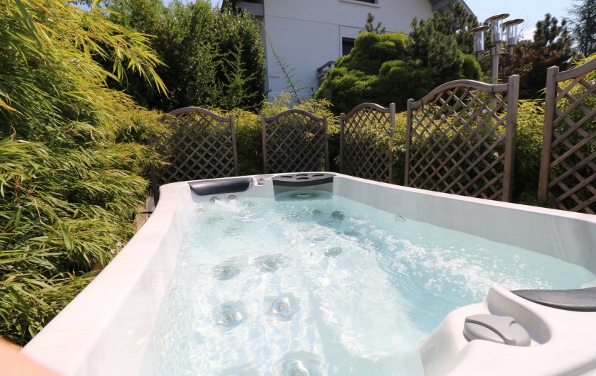 Location de vacances - Appartement à Aix-les-Bains - Second jacuzzi privatif de la terrasse