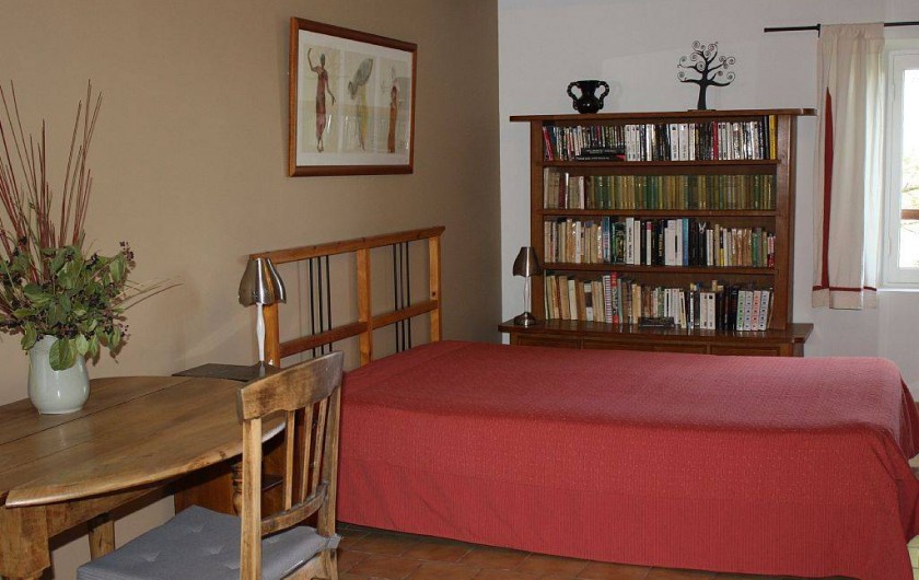 Location de vacances - Villa à Cucuron - Grande chambre de 27m2 à l'étage