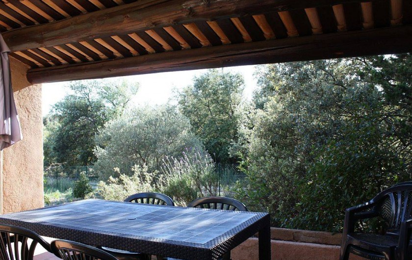 Location de vacances - Villa à Cucuron - Terrasse couverte