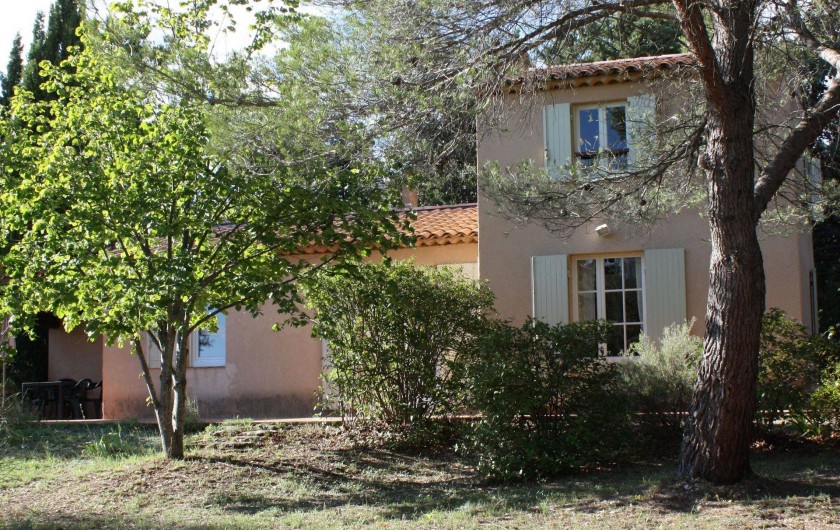 Location de vacances - Villa à Cucuron - Extérieur