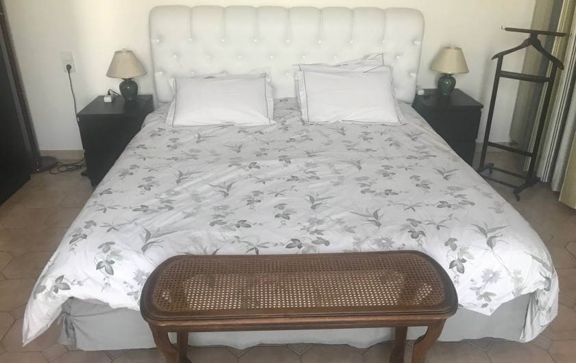 Location de vacances - Chambre d'hôtes à Sète - Grand lit en 180