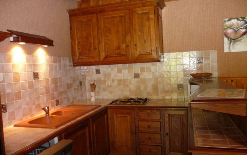 Location de vacances - Maison - Villa à Sainte-Énimie - La cuisine ouverte toute équipée