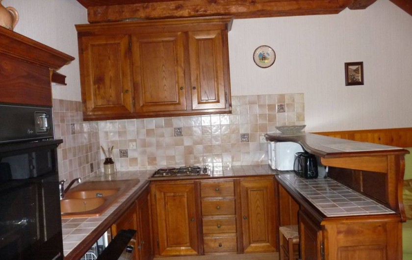 Location de vacances - Maison - Villa à Sainte-Énimie - La cuisine ouverte toute équipée