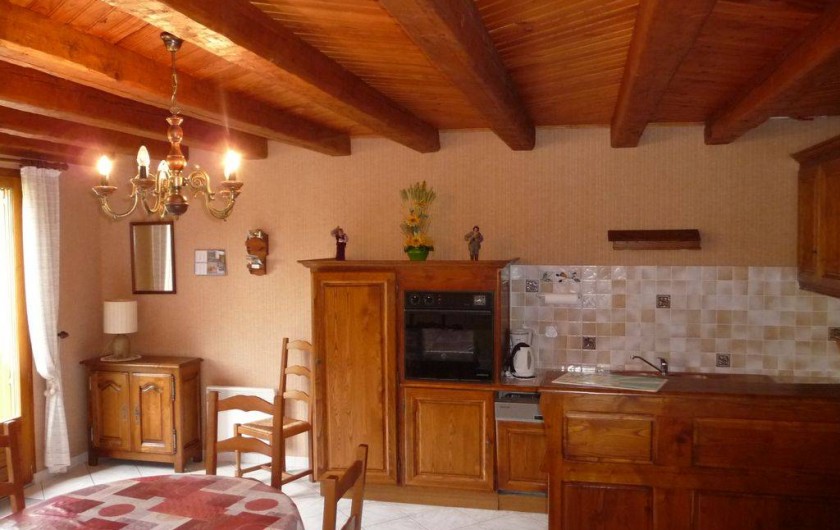 Location de vacances - Maison - Villa à Sainte-Énimie - Salle à Manger avec la cuisine ouverte