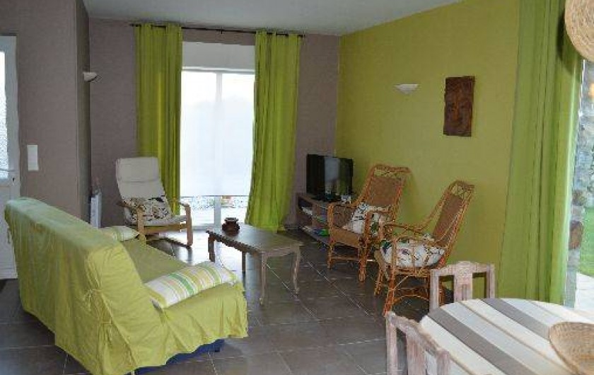 Location de vacances - Maison - Villa à Les Moitiers-d'Allonne - salon coin tv