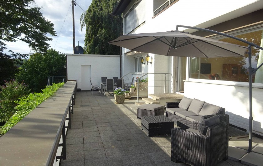 Location de vacances - Appartement à Linz - Diner et se rélaxer sur la terrasse