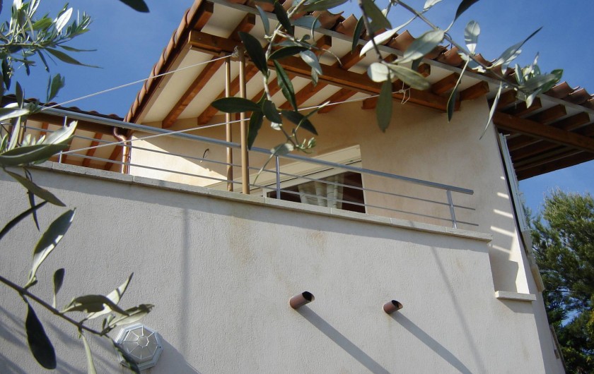 Location de vacances - Appartement à Le Barroux - La location vue de la cour