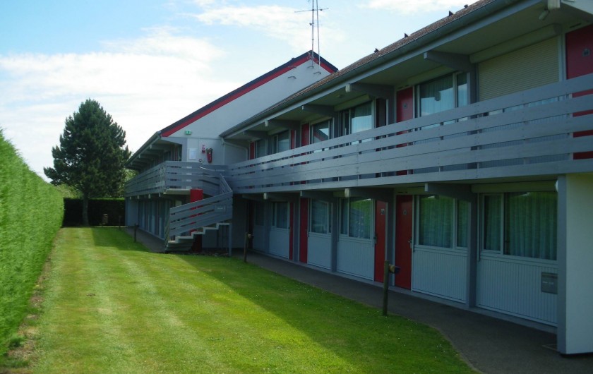 Location de vacances - Hôtel - Auberge à Saint-Aubin-sur-Scie - l'arrière de l'hôtel