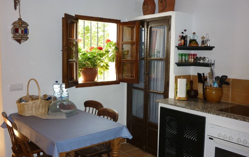 Location de vacances - Gîte à Fuentes de Cesna - Une partie de la cuisine, Casita Perdiz