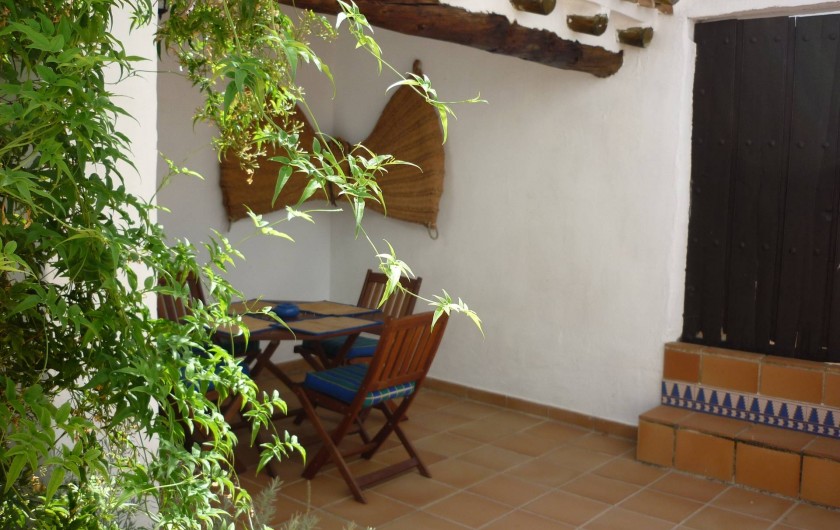 Location de vacances - Gîte à Fuentes de Cesna - ....mangez au dehors dans votre cour privée  de  Casita Perdiz