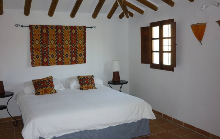 Location de vacances - Gîte à Fuentes de Cesna - La chambre principale de Casita Perdiz
