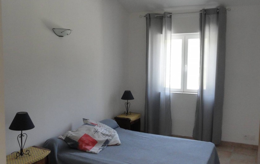 Location de vacances - Gîte à Cucuron - Une des deux chambres