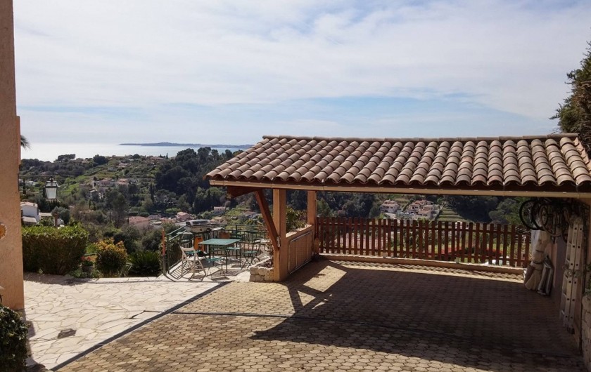 Location de vacances - Studio à Cagnes-sur-Mer - Parking couvert avec vue mer