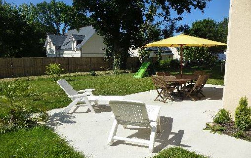 Location de vacances - Villa à Saint-Briac-sur-Mer - Coin détente avec des transats à dispositions