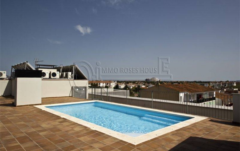 Location de vacances - Appartement à Empuriabrava - la piscine sur le solarium