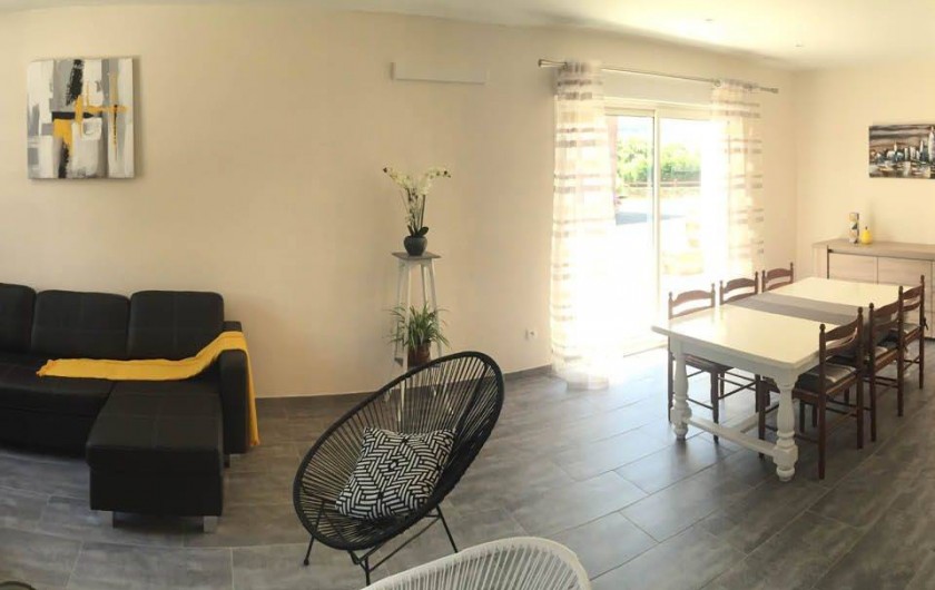 Location de vacances - Gîte à Irouléguy - GITE ARRADOY-VUE PANORAMIQUE-SALON TV GRD ECRAN-SALLE A MANGER