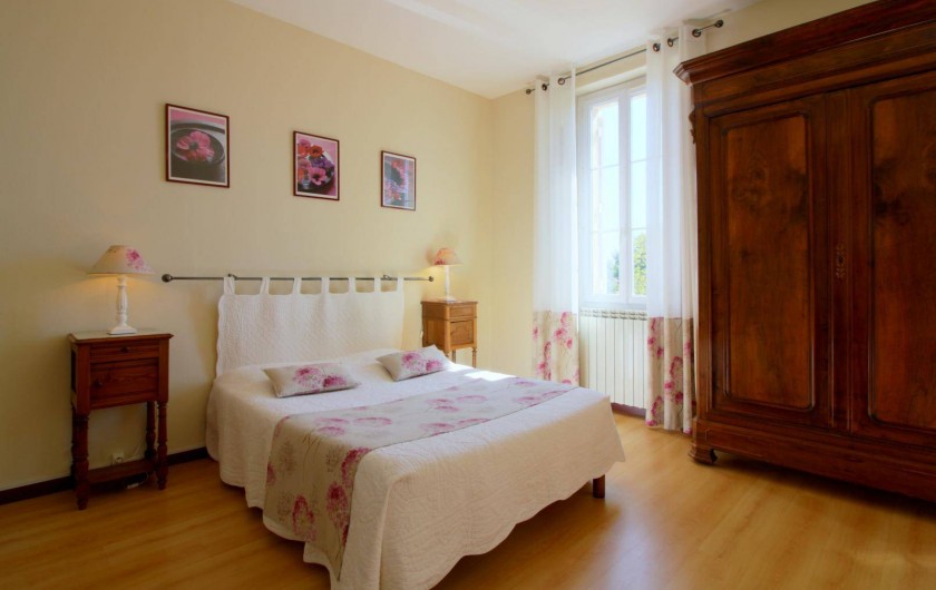 Location de vacances - Chambre d'hôtes à Cubnezais - Chambre "Sauvignon"  Située à l'étage