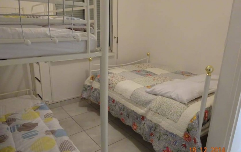 Location de vacances - Appartement à Lunel - Lit 140 + 2 lits superposés. Literie neuve