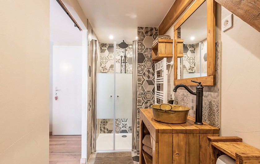 Location de vacances - Gîte à Ungersheim - La Salle de Bain de la Chambre Rouge