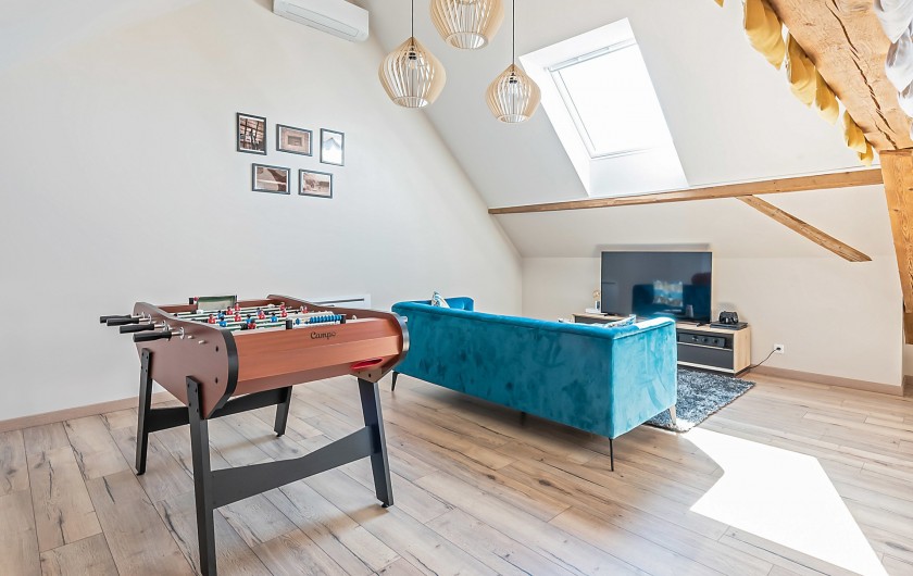 Location de vacances - Gîte à Ungersheim - La Salle de Jeux / Babyfoot / Télé et Playstation 4