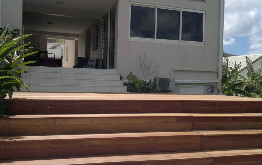Location de vacances - Maison - Villa à Les Trois-Îlets - extérieur cote deck