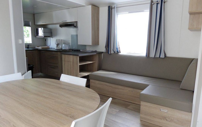 Location de vacances - Bungalow - Mobilhome à Bessan - Coin salon Mobilhome